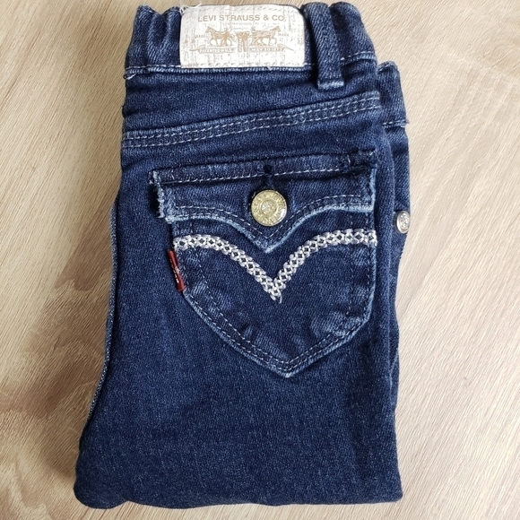 Girls Dark Wash Denim Levi's Jeans size 4 - Picture 2 of 10